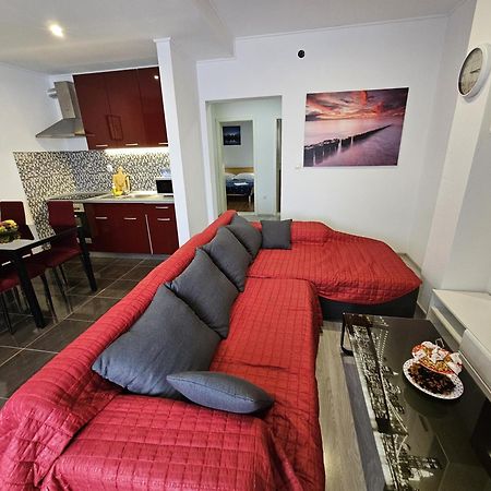 Modern Apartment Nikola In A Quiet Area Каштел-Стари Экстерьер фото