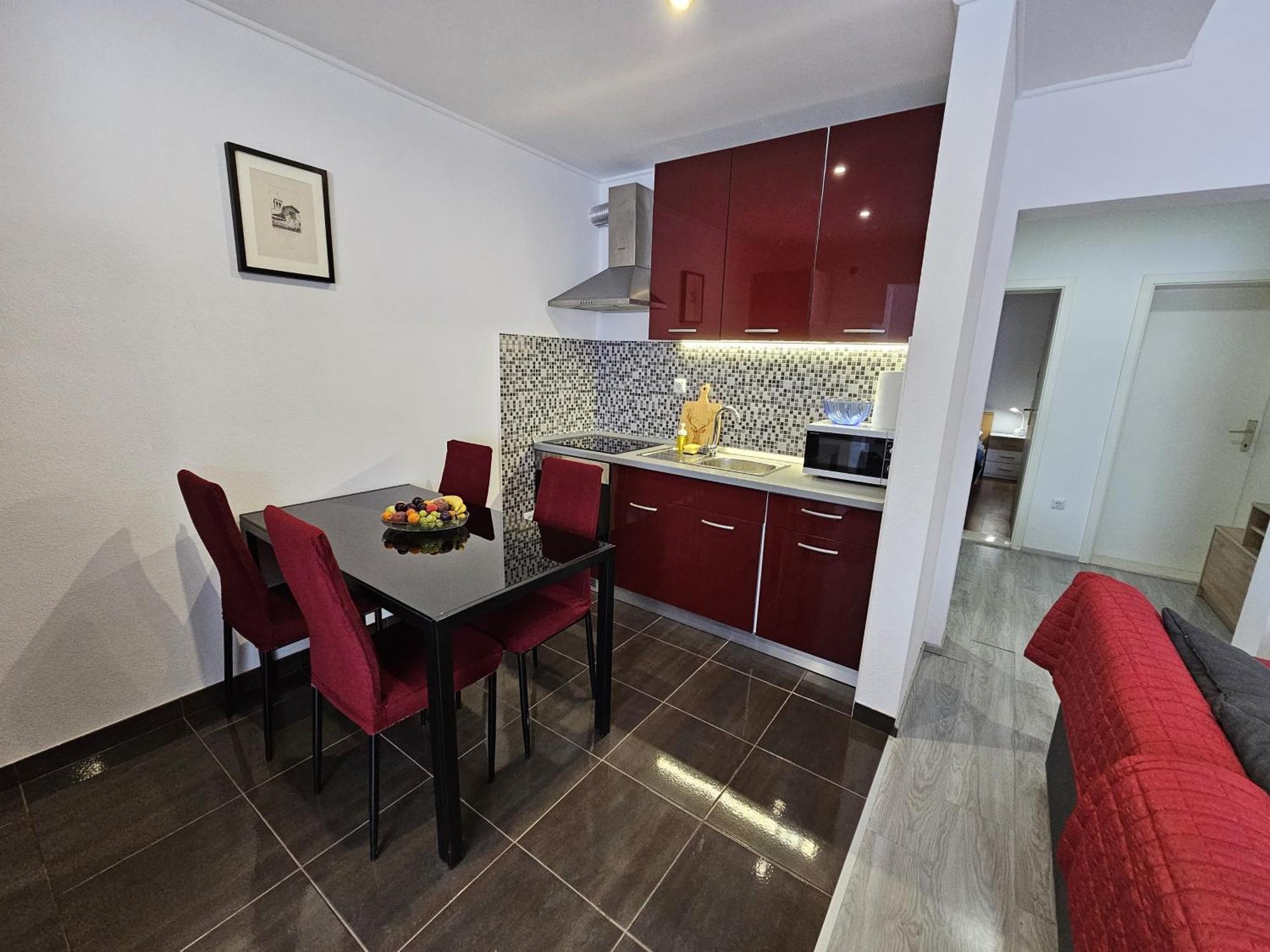 Modern Apartment Nikola In A Quiet Area Каштел-Стари Экстерьер фото
