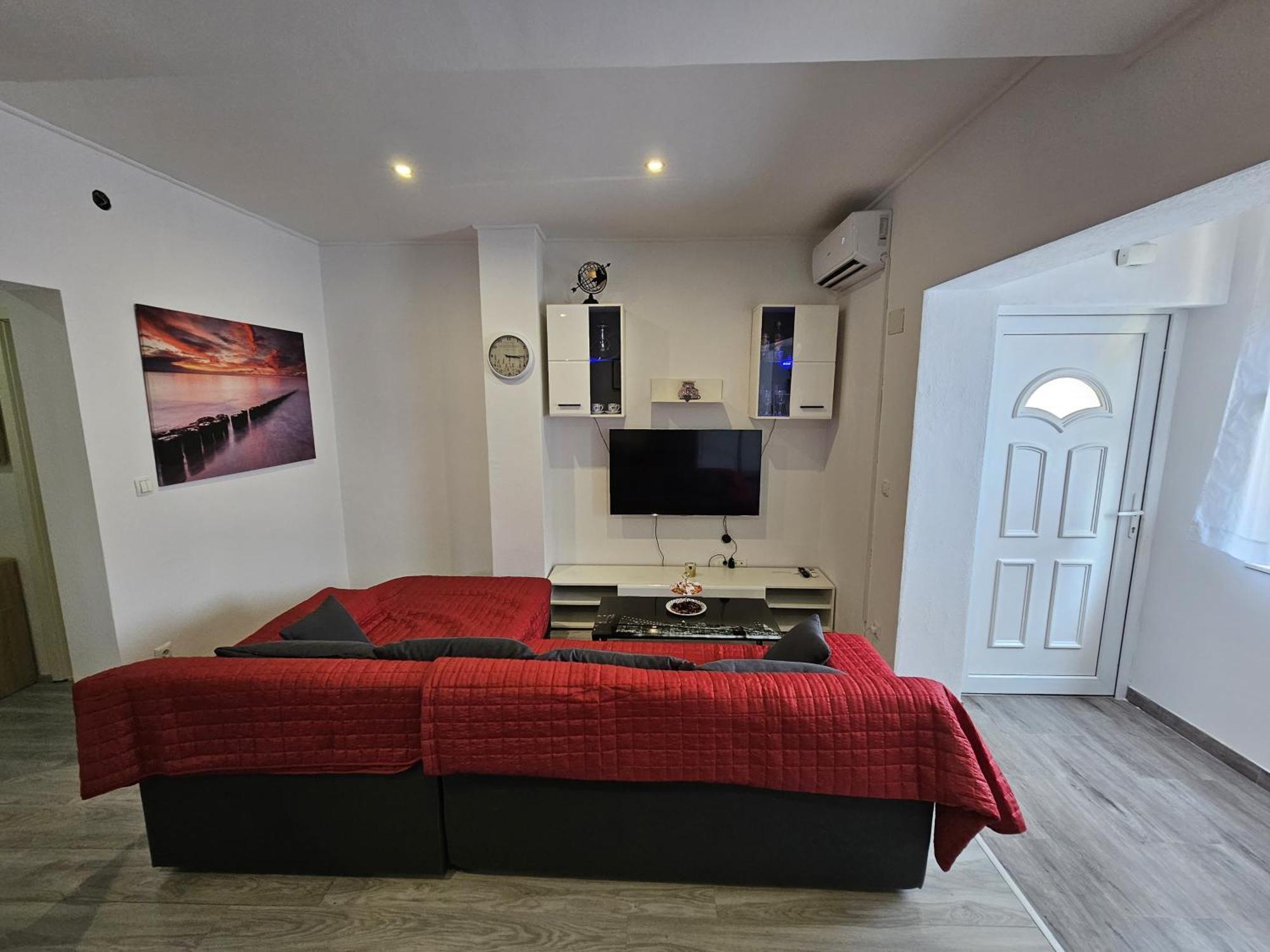 Modern Apartment Nikola In A Quiet Area Каштел-Стари Экстерьер фото