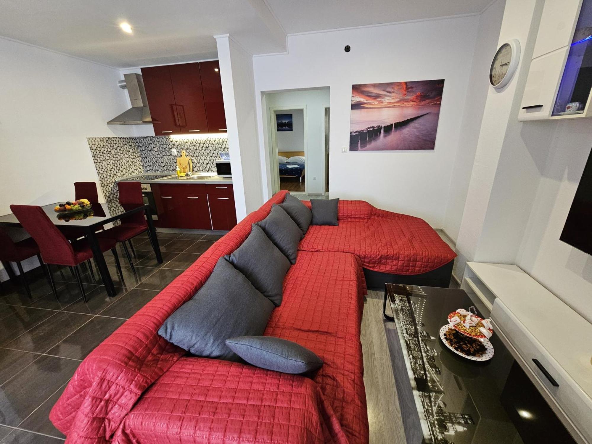 Modern Apartment Nikola In A Quiet Area Каштел-Стари Экстерьер фото